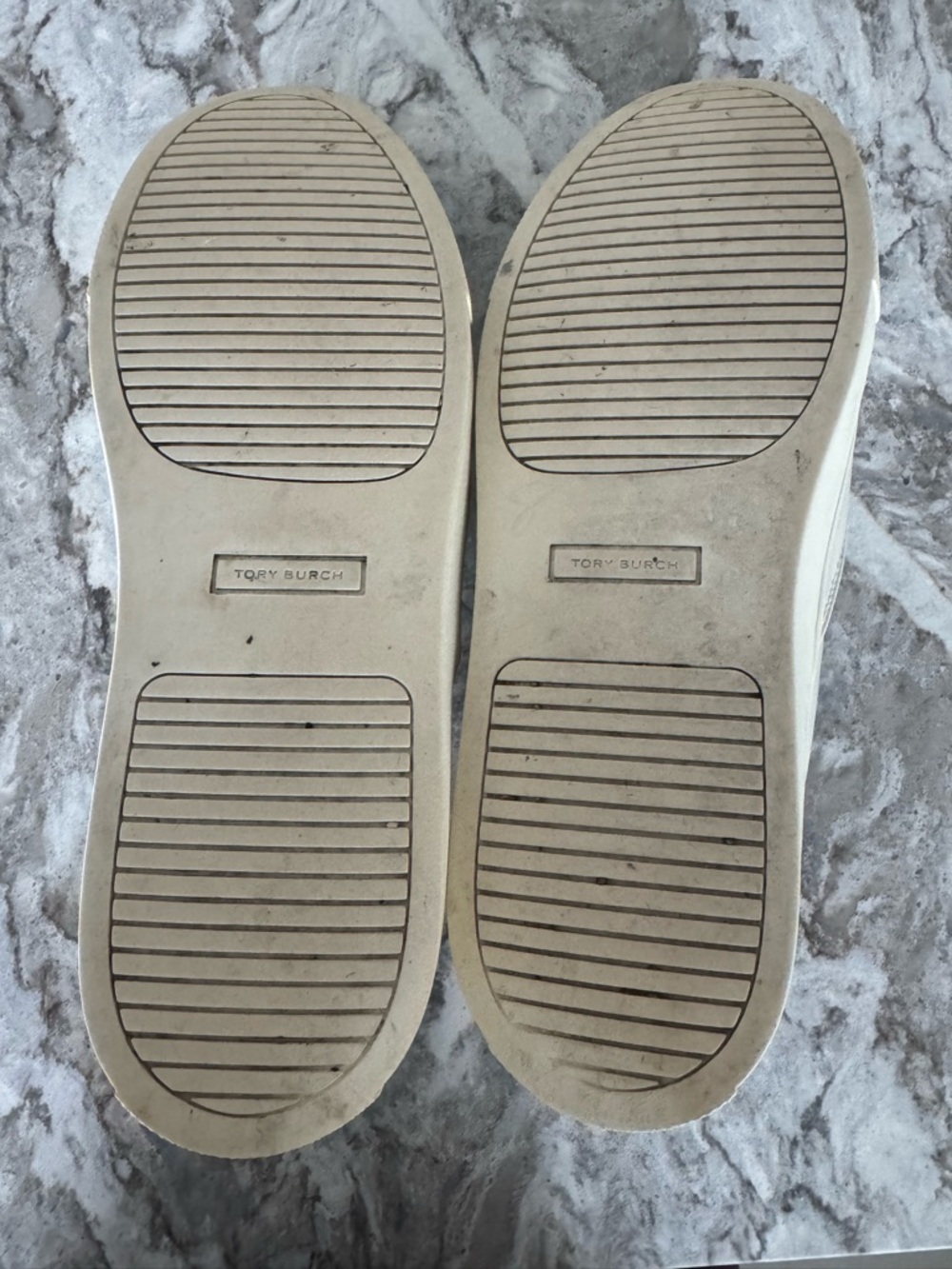 Tory Burch Colorblock Slip-On Sneakers – White/Black Leather Logo Size 8 - Picture 7 of 8